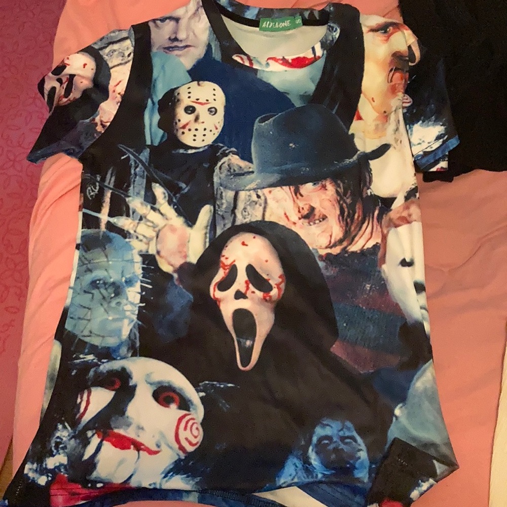 Halloween creepy T shirt medium